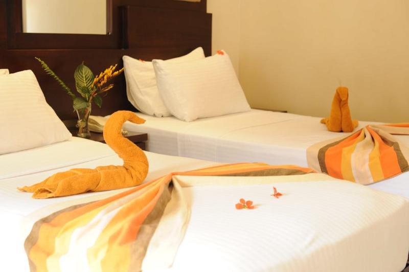 קנדי Oak Ray Serene Garden Hotel מראה חיצוני תמונה