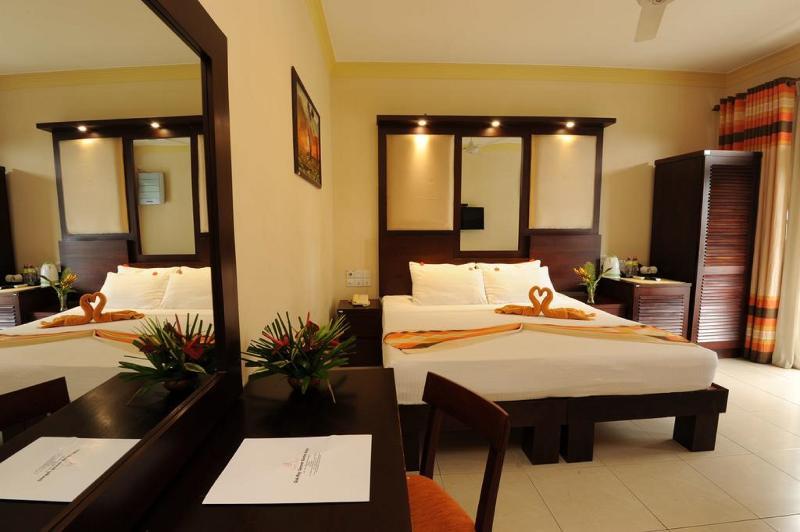 קנדי Oak Ray Serene Garden Hotel מראה חיצוני תמונה