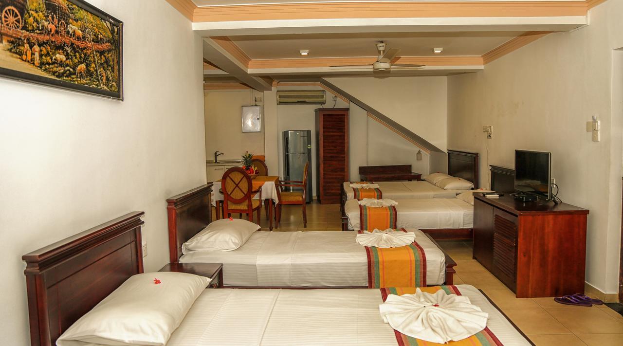 קנדי Oak Ray Serene Garden Hotel מראה חיצוני תמונה